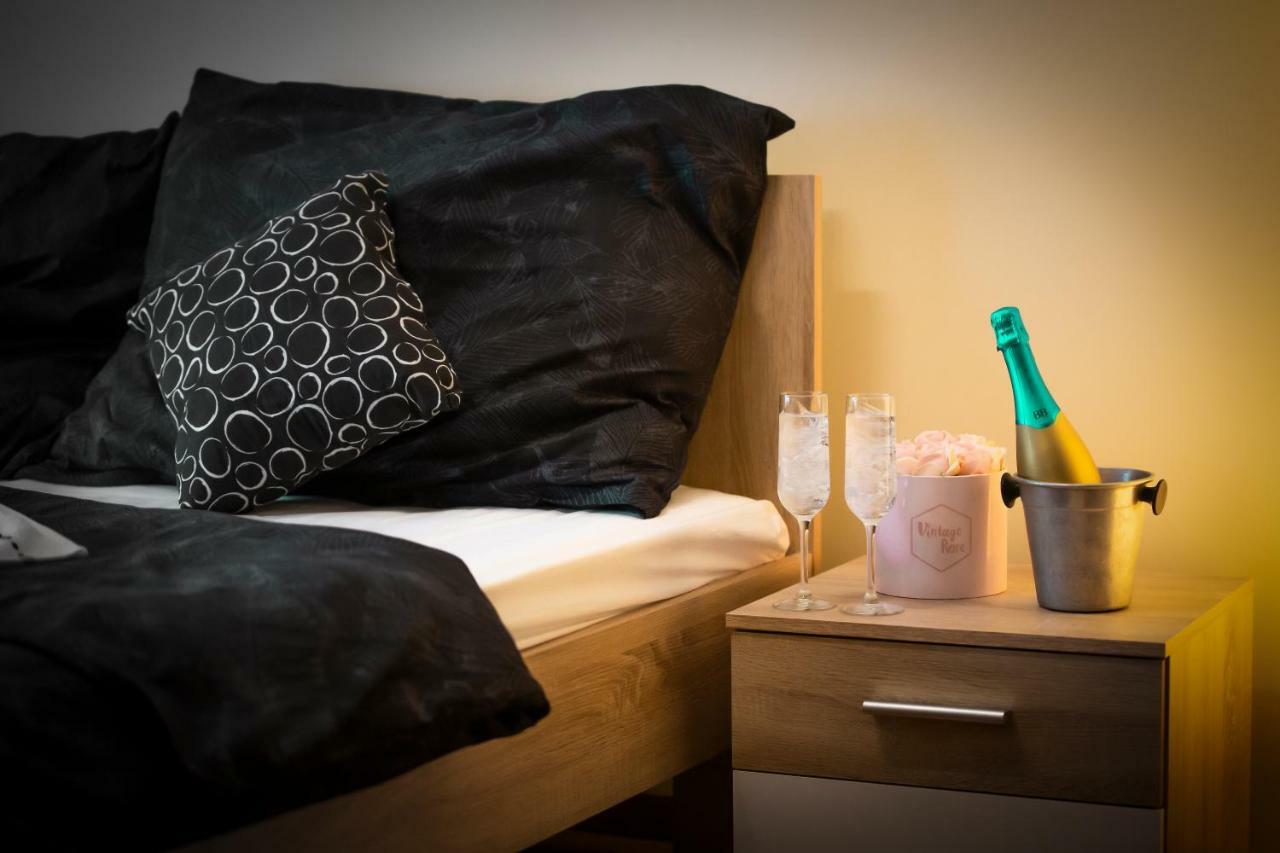 Wiky'S Apartman With 3Bathrooms Budapest Eksteriør billede